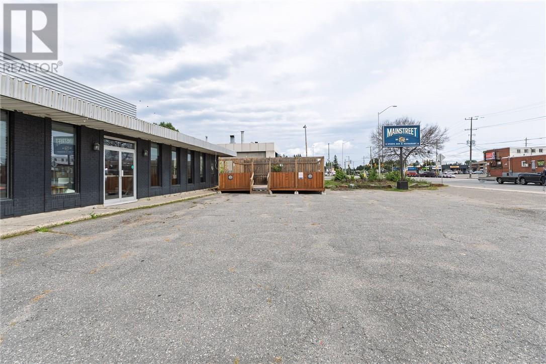 1642 Main, Val Caron, ON