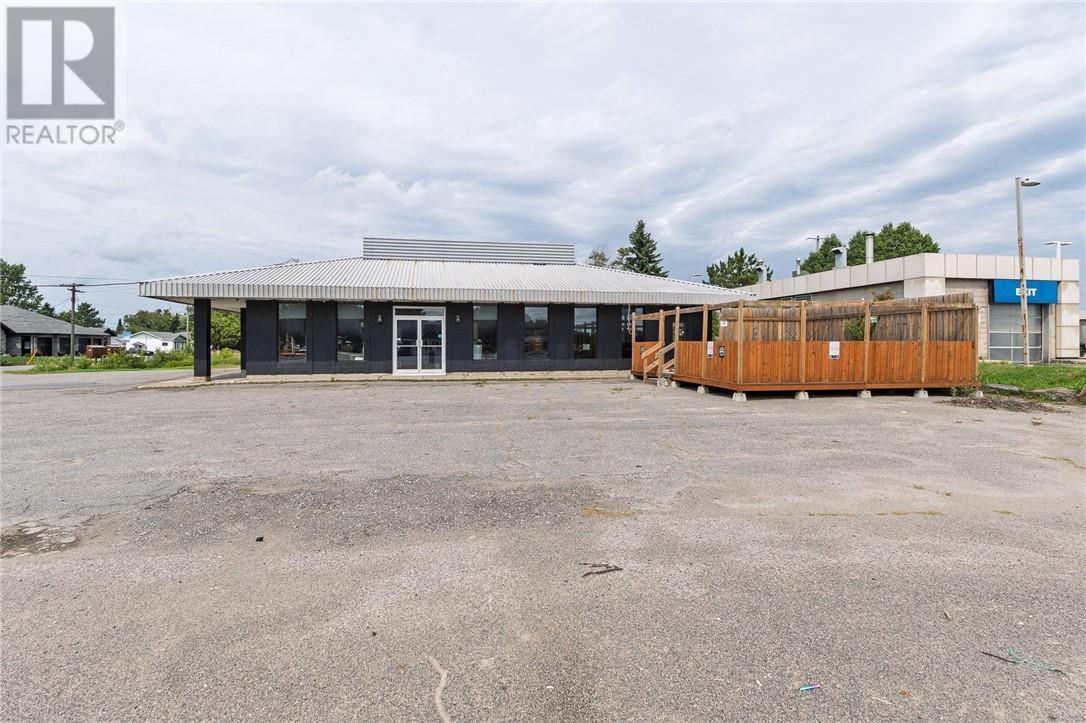 1642 Main, Val Caron, ON