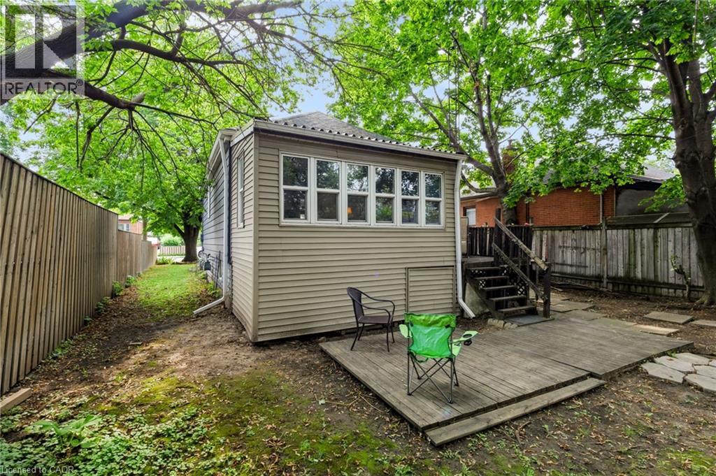 703 Brighton Avenue, Hamilton, ON - Outdoor