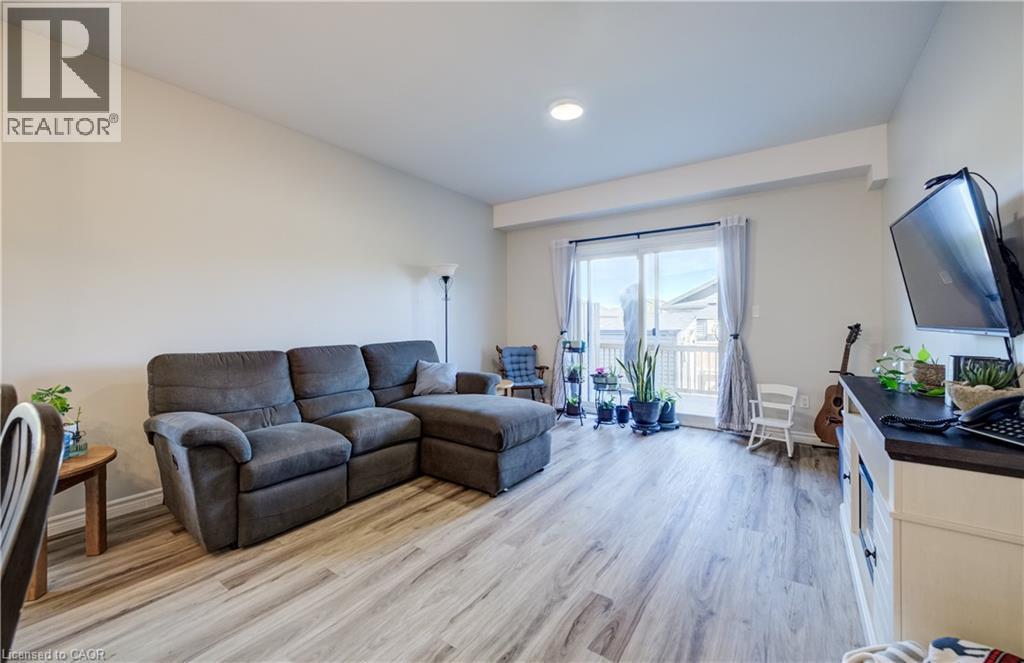 117 Sarah Road, Mount Forest, ON - Indoor Photo Showing Living Room