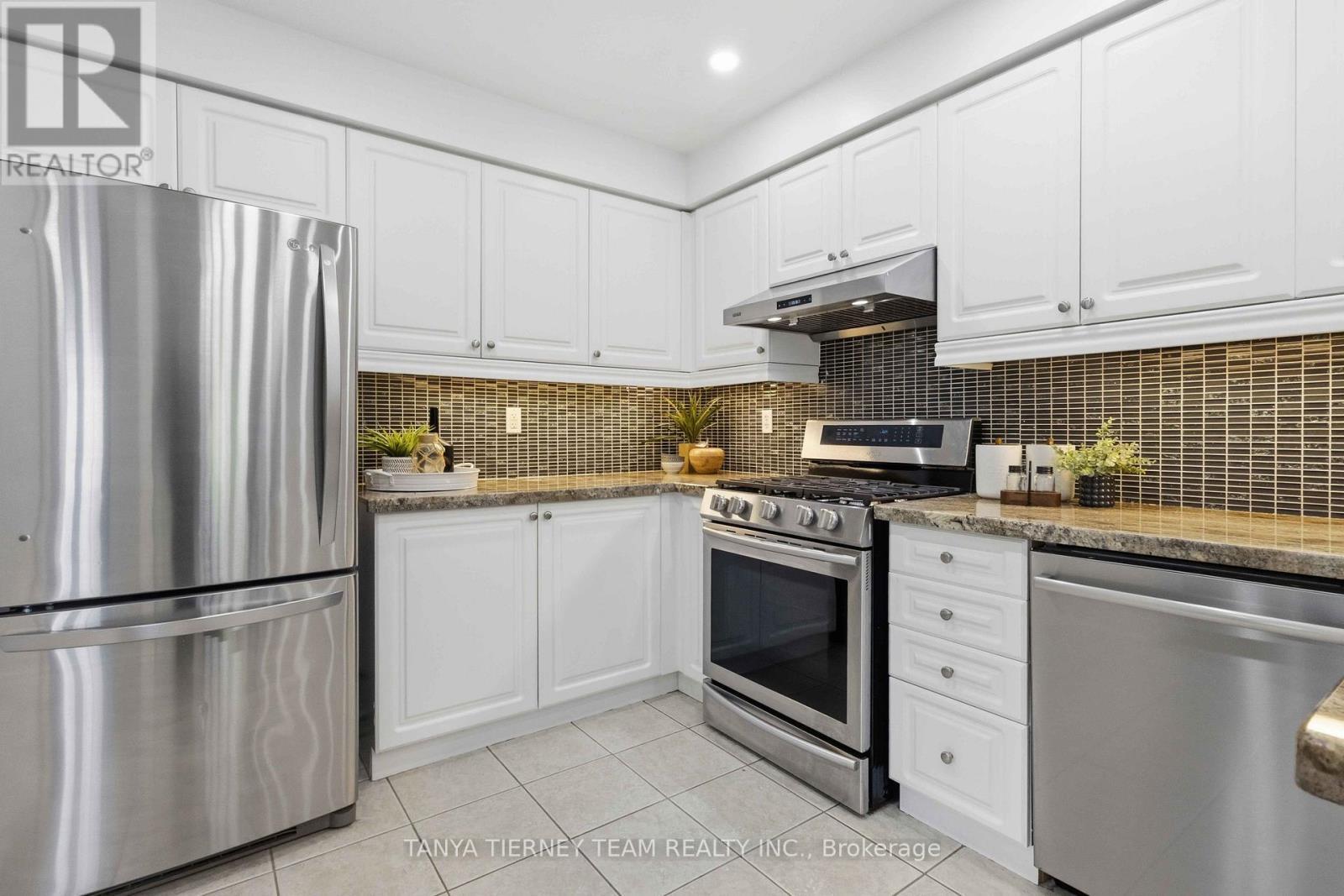 96 Robideau Place, Whitby, ON - Indoor Photo Showing Kitchen With Stainless Steel Kitchen