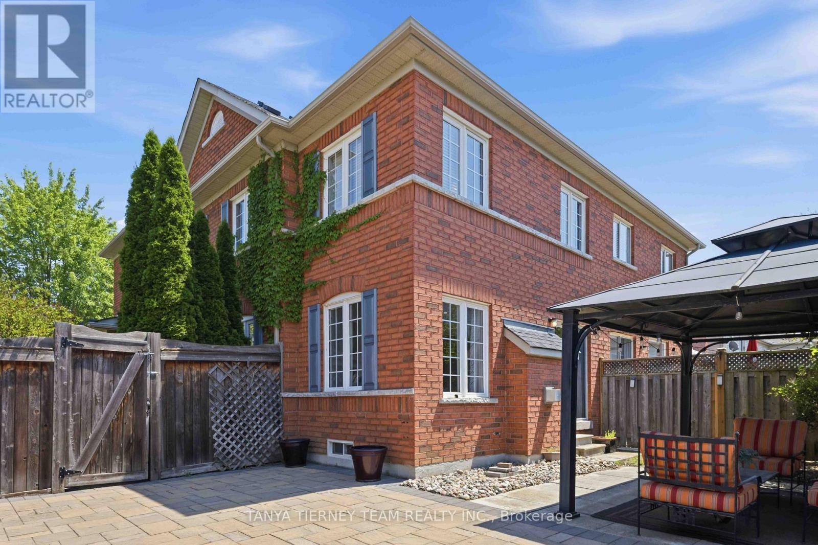 96 Robideau Place, Whitby, ON - Outdoor With Exterior
