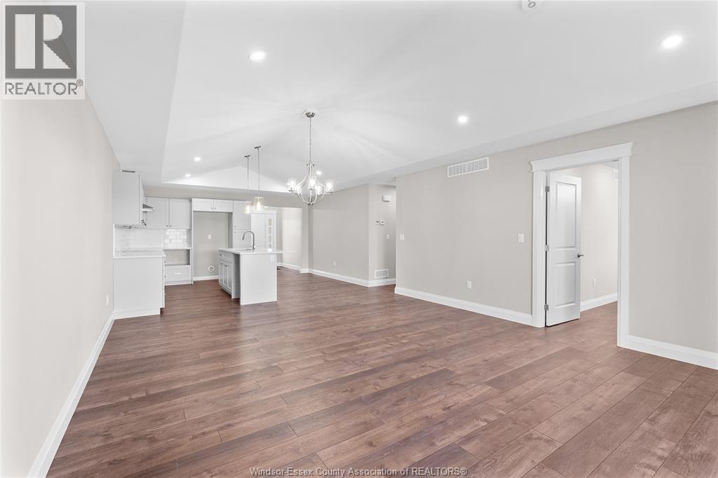 210 Angelo, Lasalle, ON - Indoor