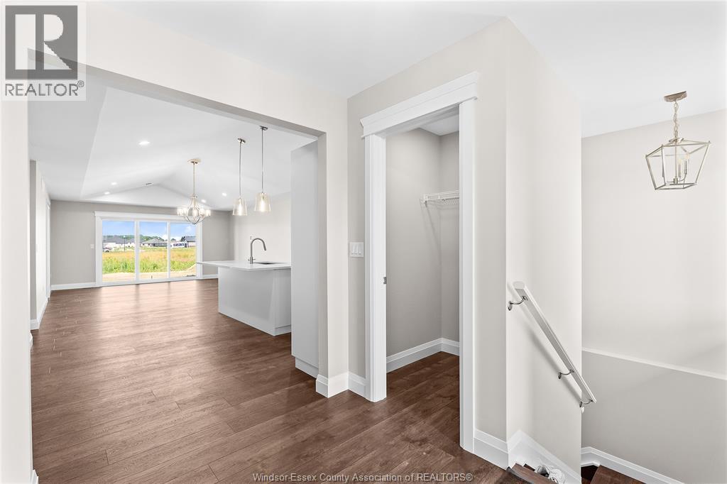 210 Angelo, Lasalle, ON - Indoor Photo Showing Other Room