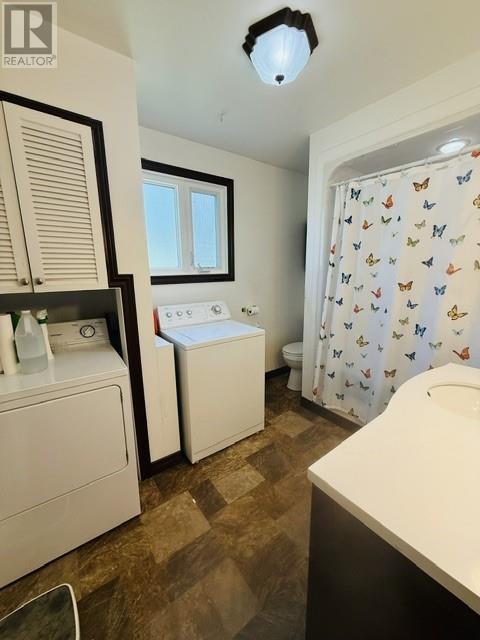 290 Second St N, Massey, ON - Indoor Photo Showing Laundry Room