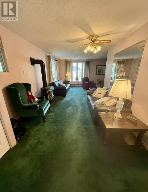 290 Second St N, Massey, ON - Indoor Photo Showing Other Room