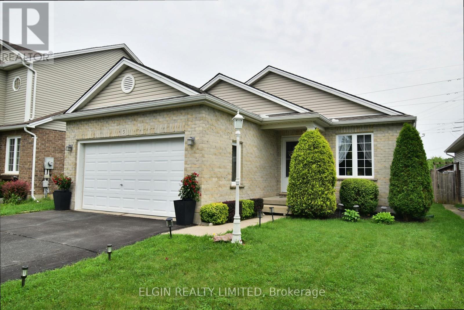 5 Havenridge Court, St. Thomas, ON - Outdoor With Facade