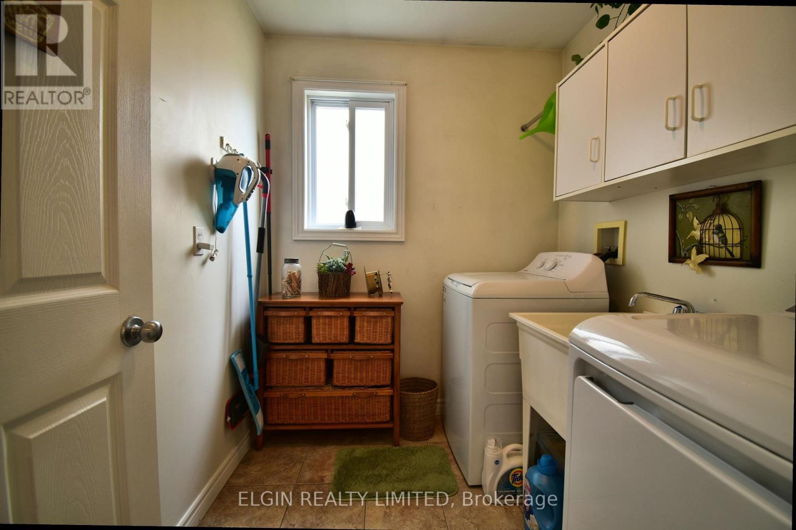5 Havenridge Court, St. Thomas, ON - Indoor Photo Showing Laundry Room