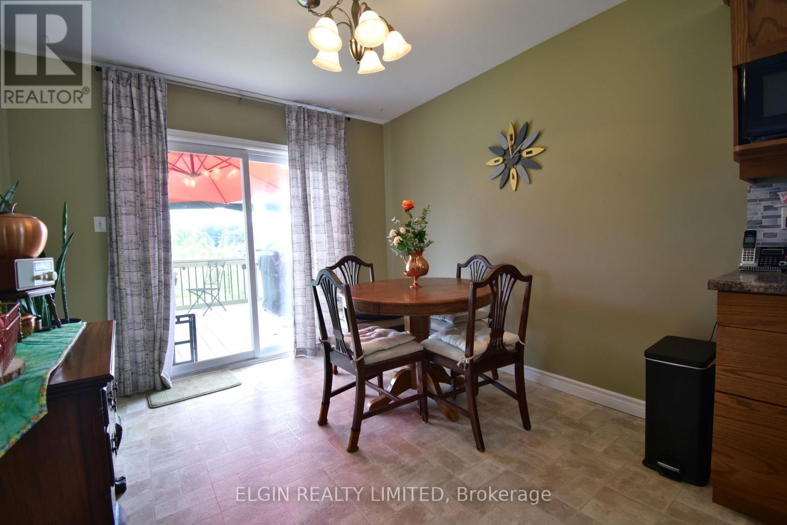 5 Havenridge Court, St. Thomas, ON - Indoor Photo Showing Dining Room