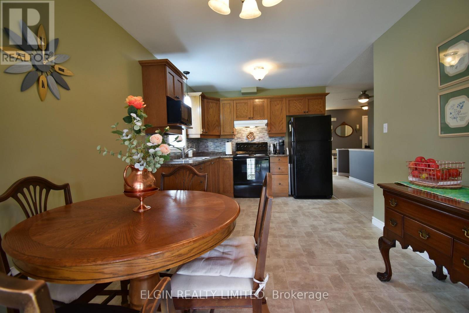 5 Havenridge Court, St. Thomas, ON - Indoor Photo Showing Dining Room