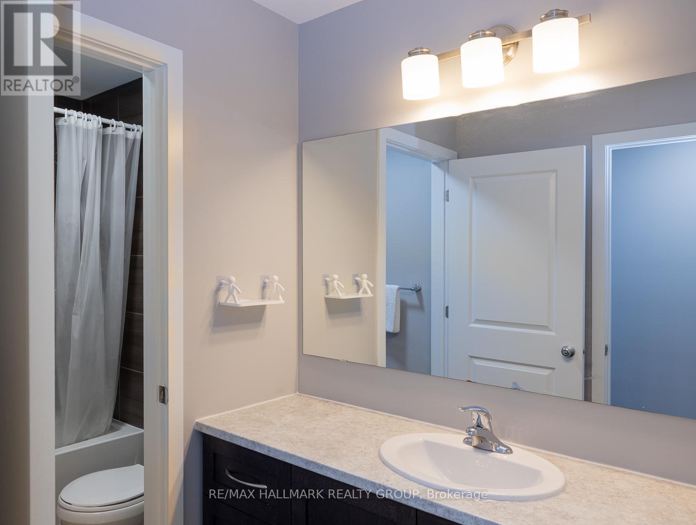 305 Oxer Place, Ottawa, ON - Indoor Photo Showing Bathroom