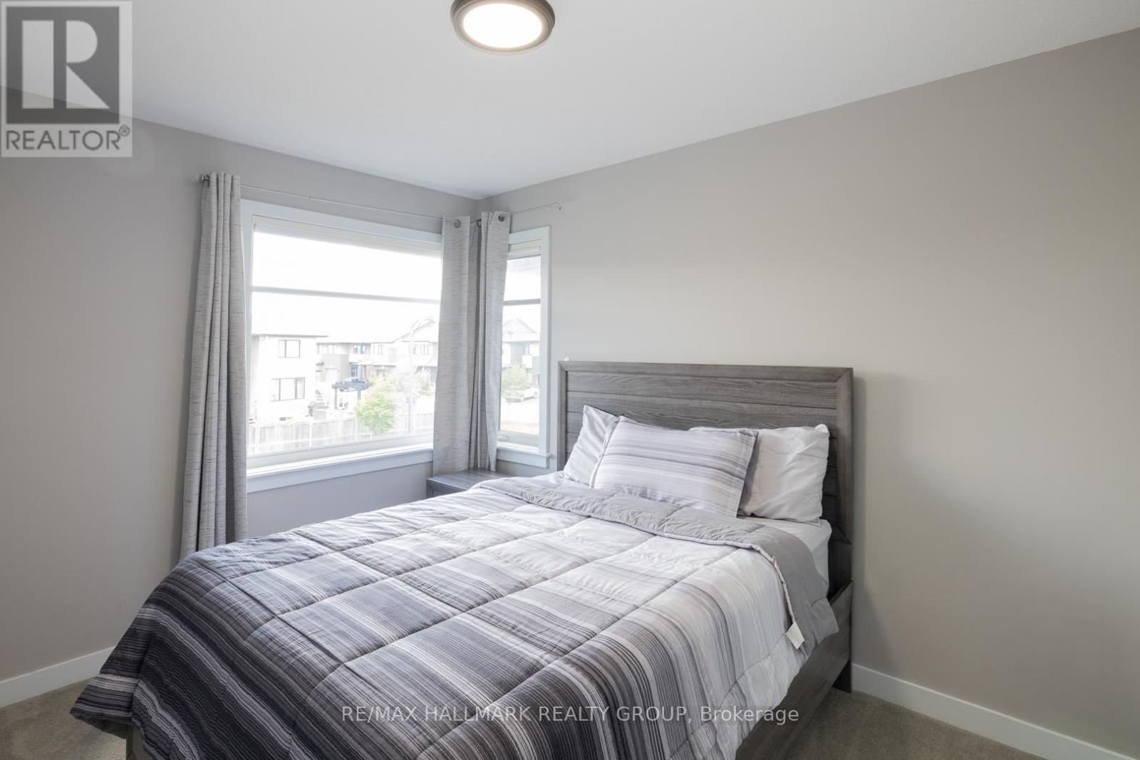 305 Oxer Place, Ottawa, ON - Indoor Photo Showing Bedroom