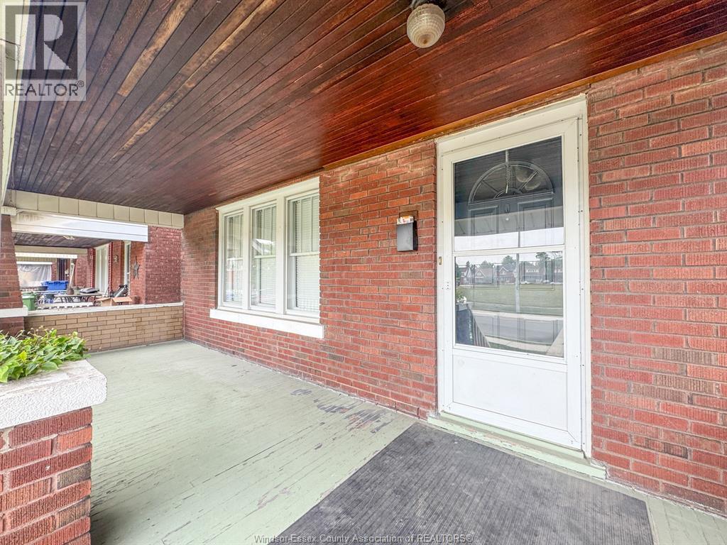 1111 Elsmere, Windsor, ON - Outdoor With Deck Patio Veranda With Exterior