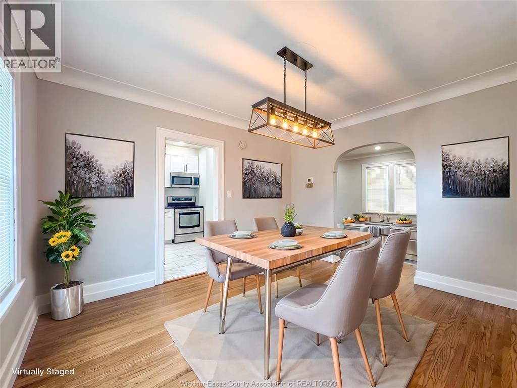 1111 Elsmere, Windsor, ON - Indoor Photo Showing Dining Room