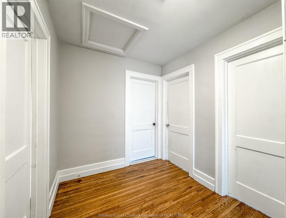 1111 Elsmere, Windsor, ON - Indoor Photo Showing Other Room