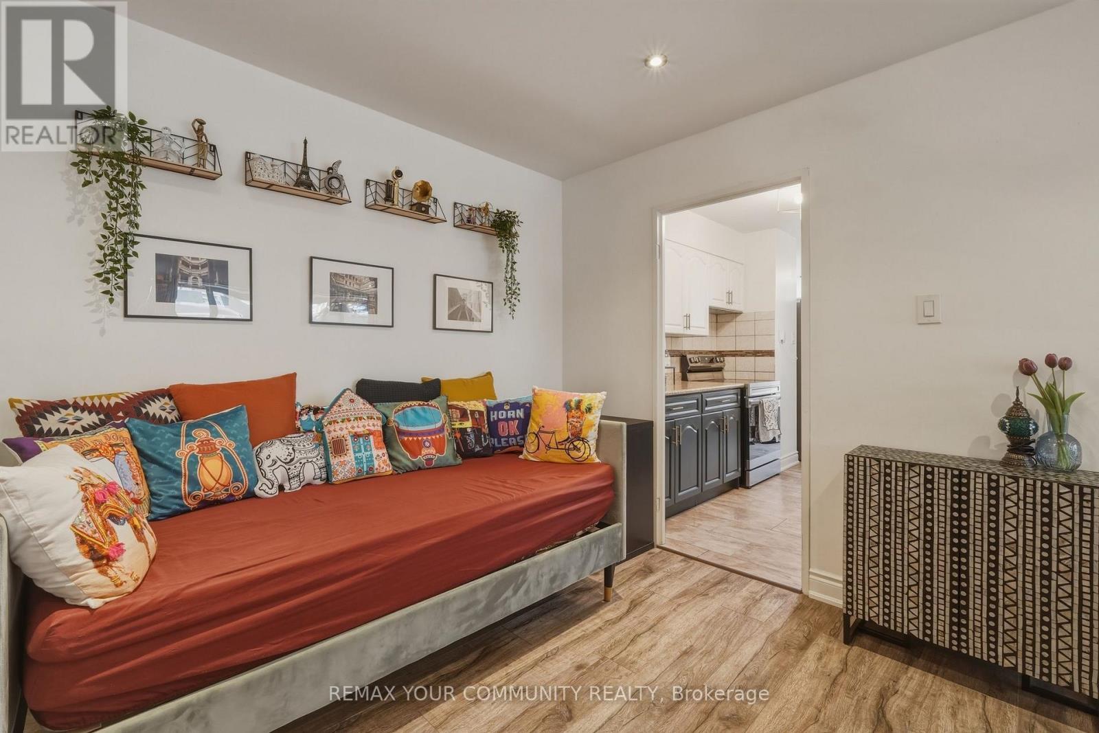 103 - 410 Mclevin Avenue, Toronto, ON - Indoor Photo Showing Other Room