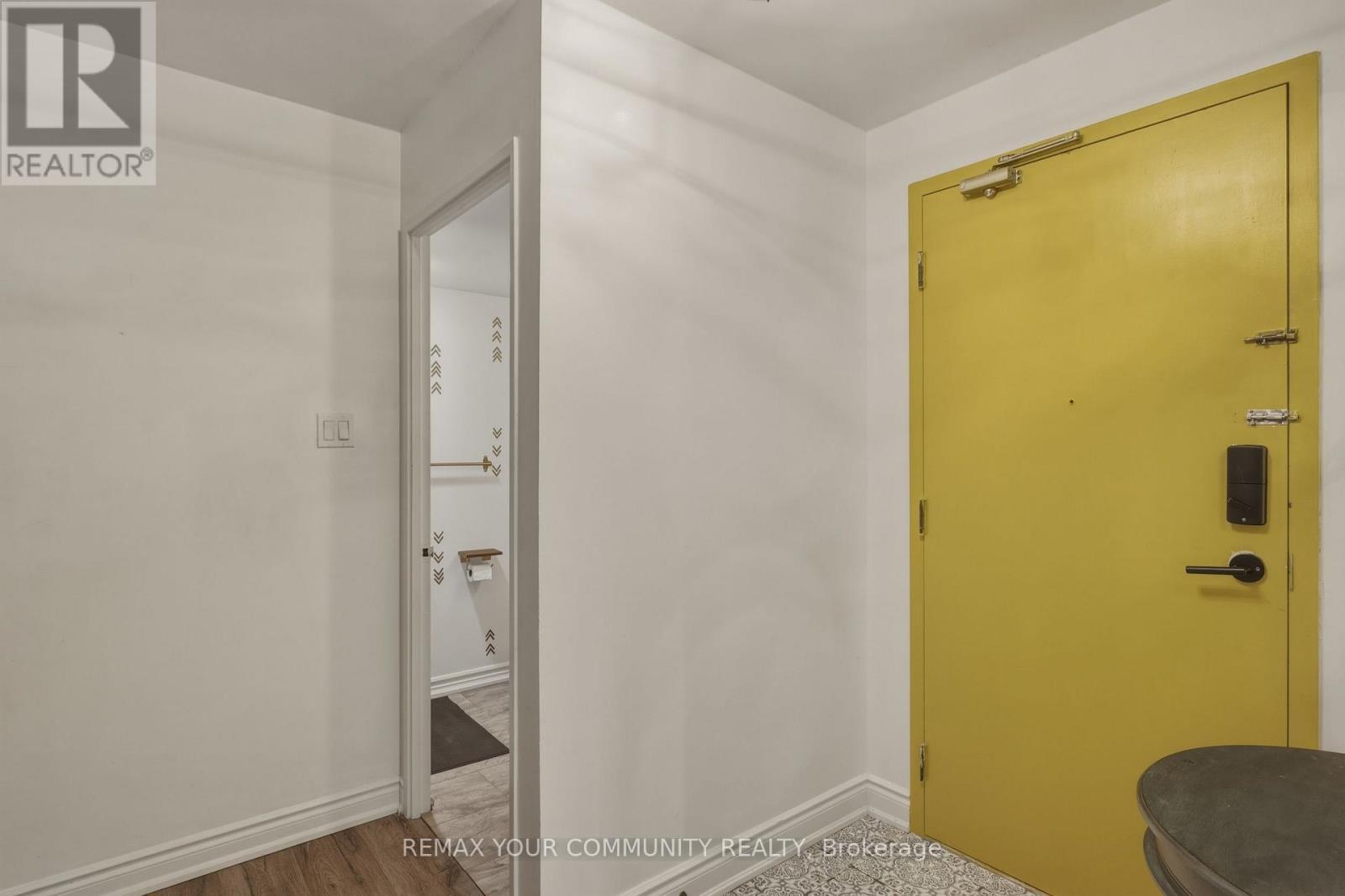 103 - 410 Mclevin Avenue, Toronto, ON - Indoor