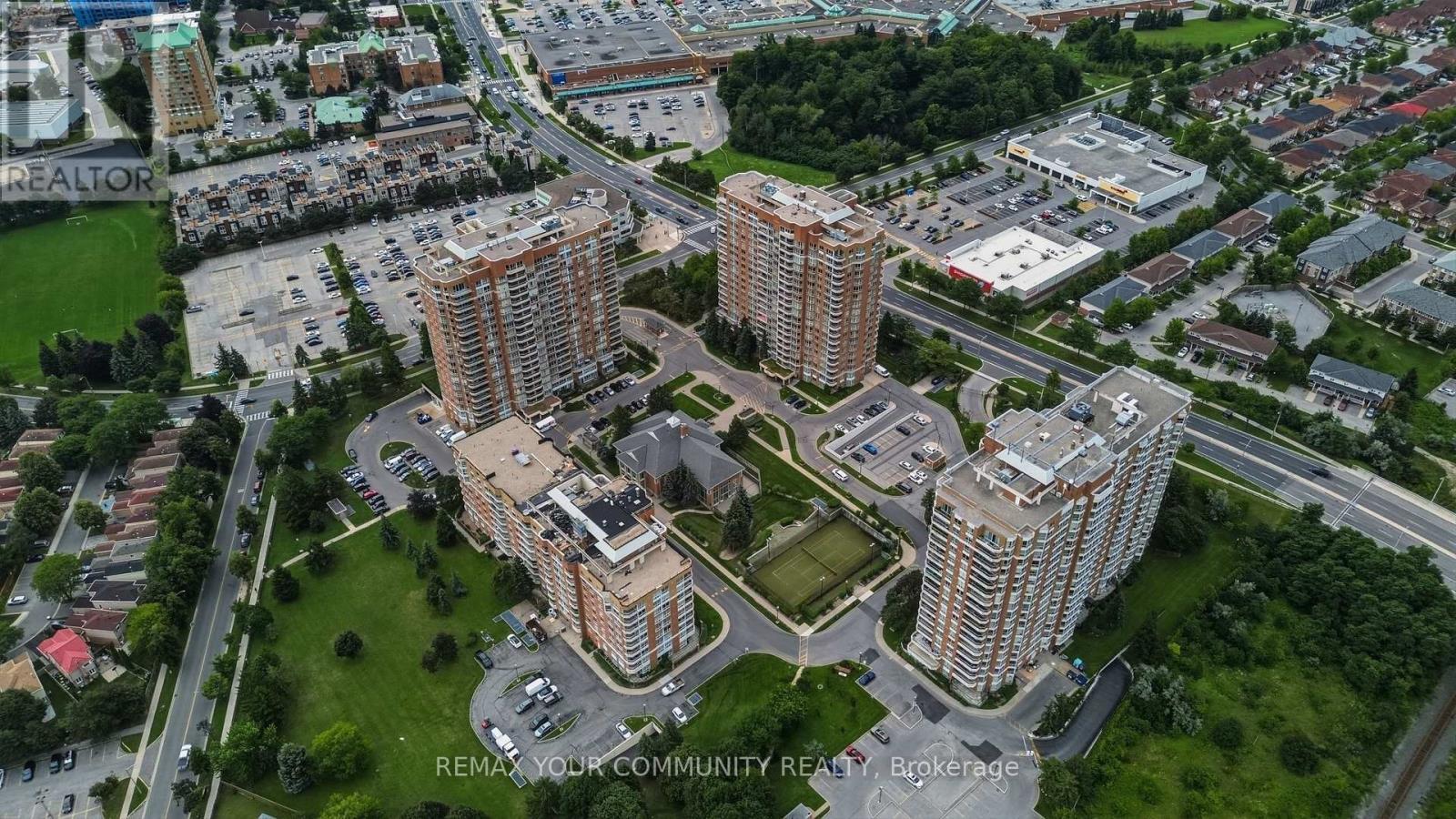 Aerial view of Tennis court - 103 - 410 Mclevin Avenue, Toronto, ON - With View