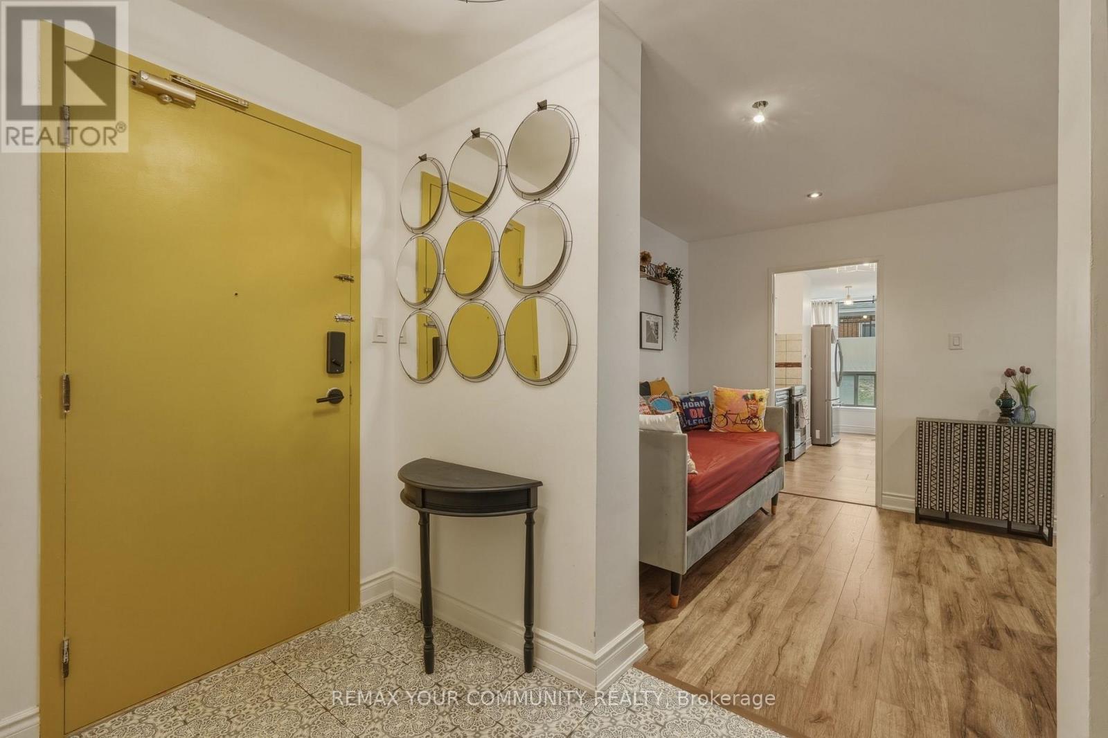 103 - 410 Mclevin Avenue, Toronto, ON - Indoor Photo Showing Other Room