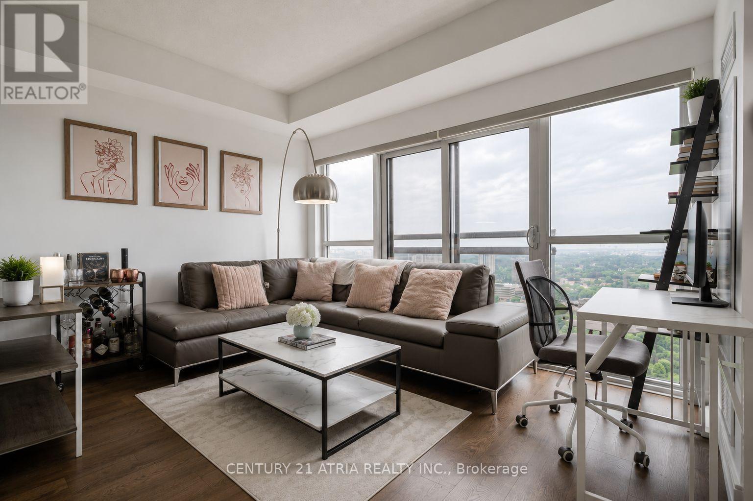 2919 - 275 Village Green Square, Toronto, ON - Indoor Photo Showing Living Room