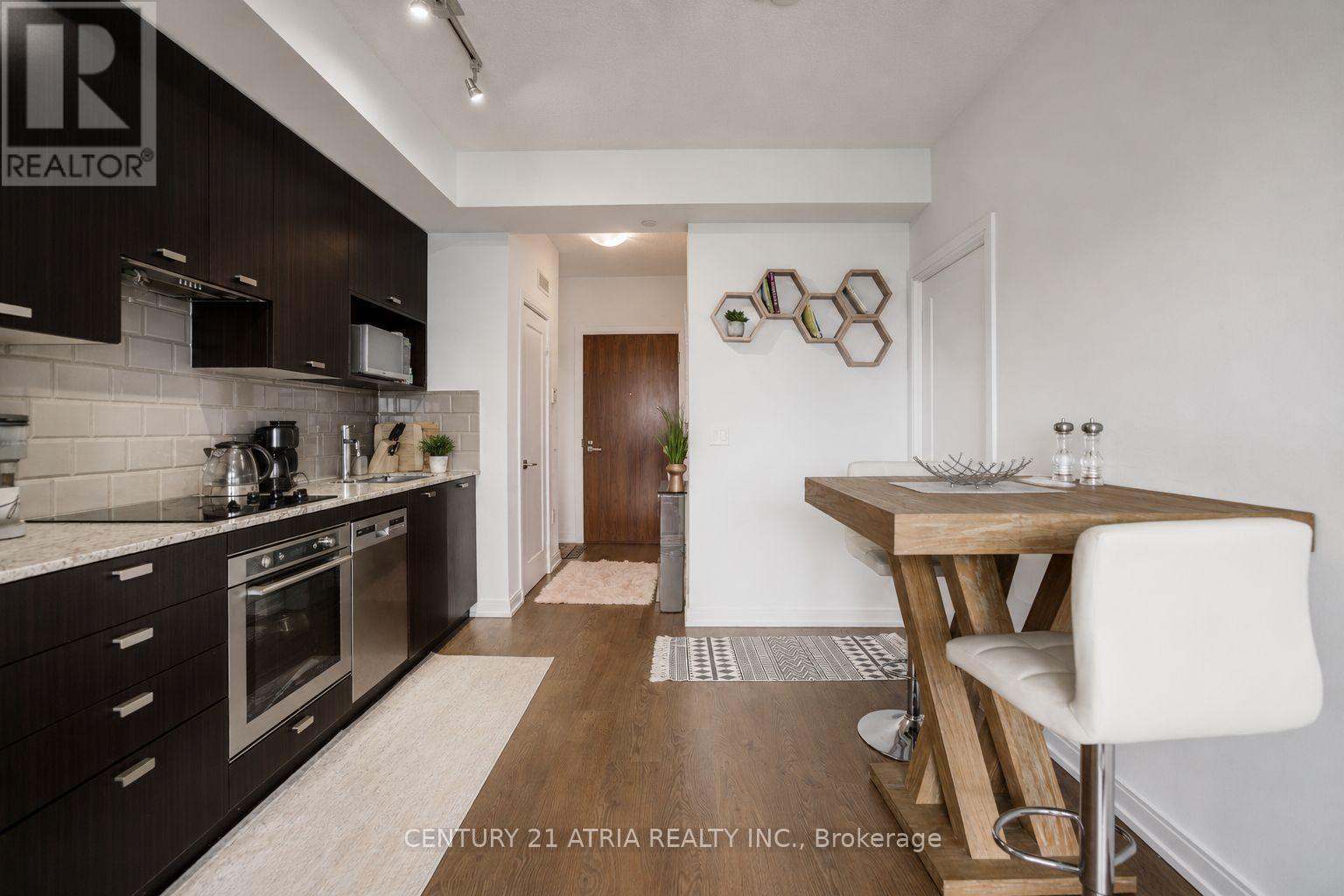 2919 - 275 Village Green Square, Toronto, ON - Indoor Photo Showing Kitchen