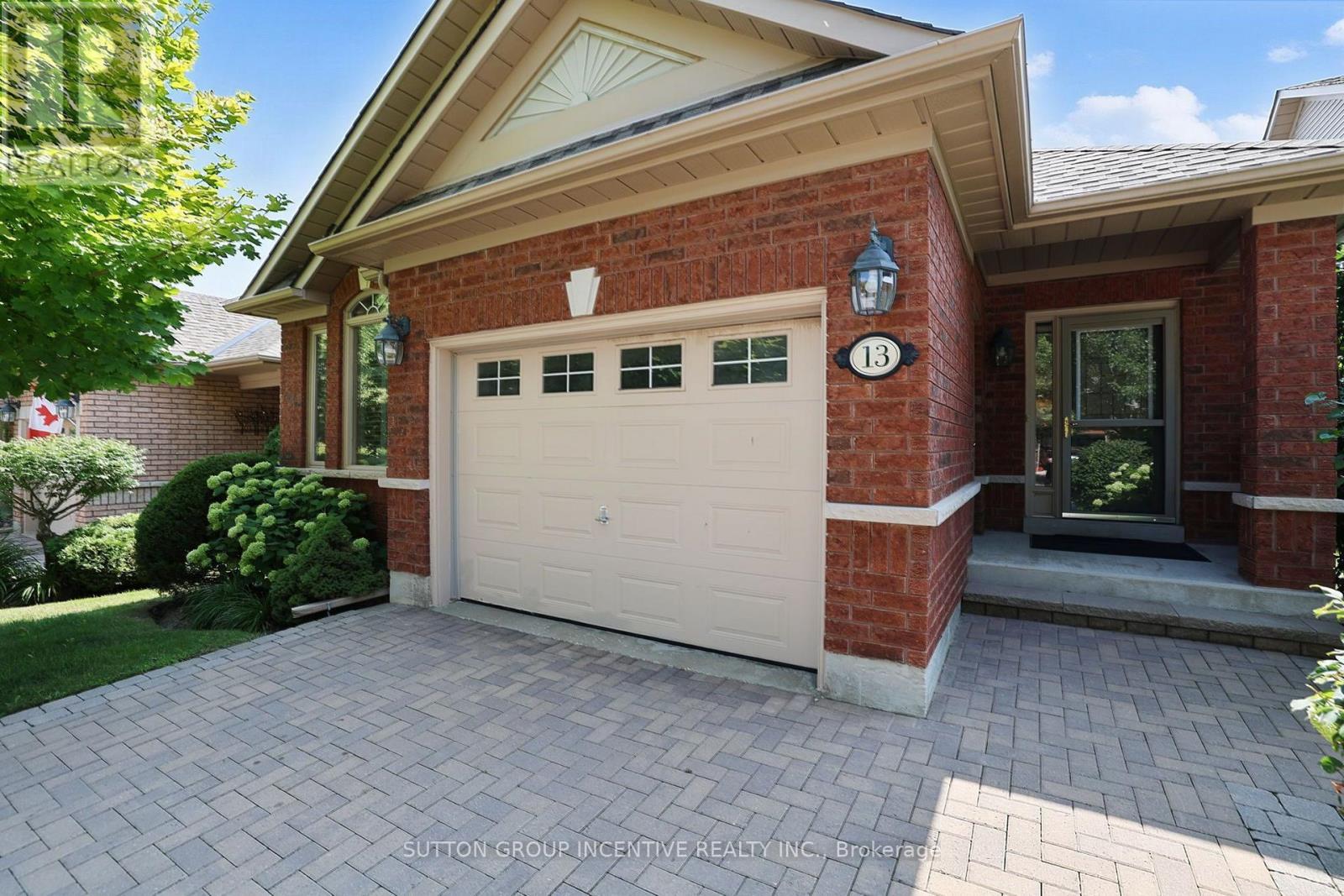 13 Renaissance Point, New Tecumseth, ON - Outdoor With Exterior