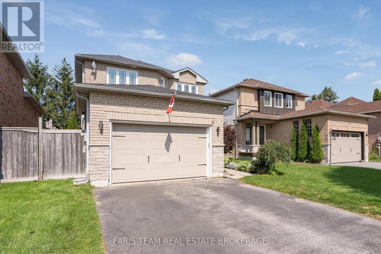 4 Bluegrass Drive, Barrie, ON - Outdoor With Facade