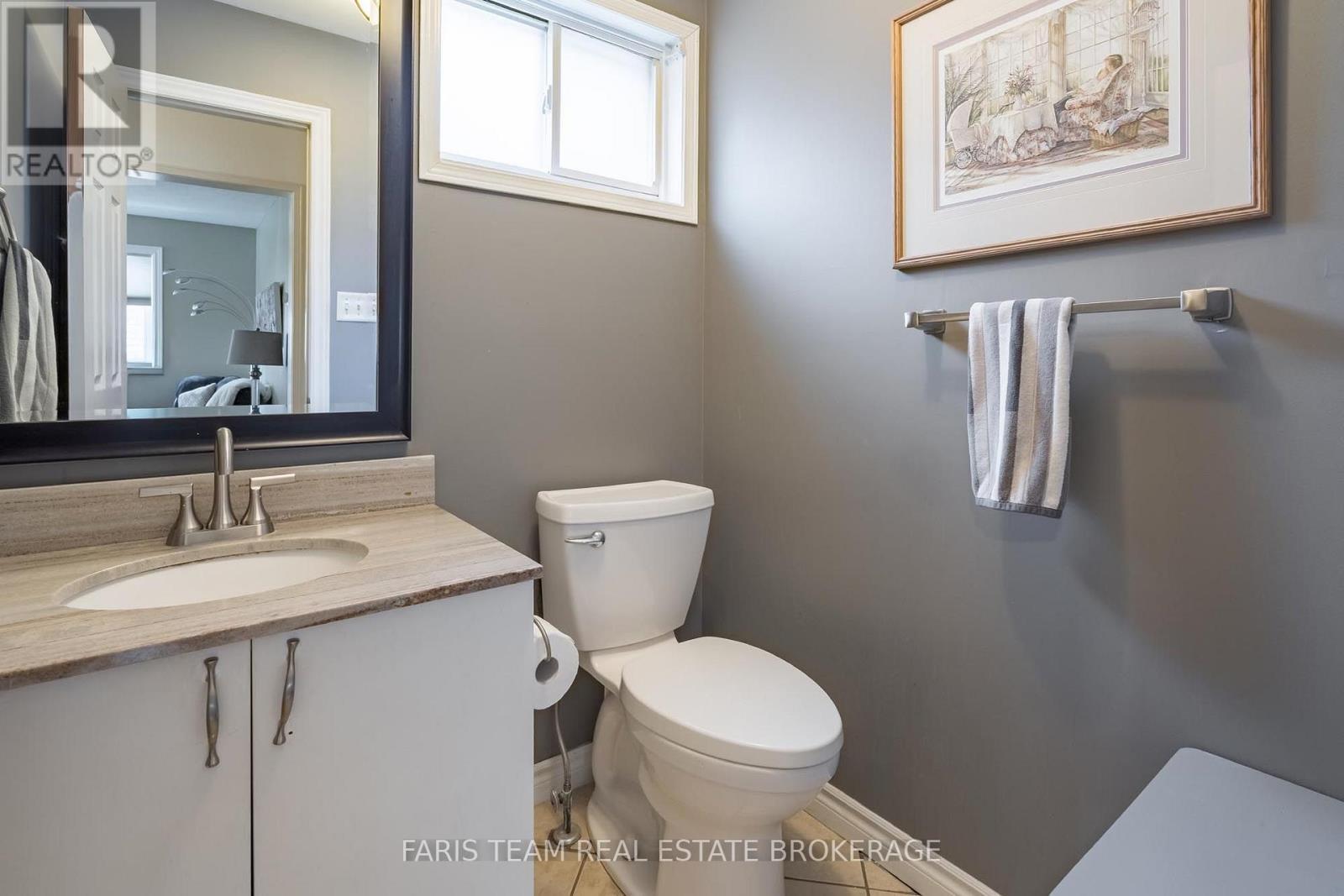 4 Bluegrass Drive, Barrie, ON - Indoor Photo Showing Bathroom
