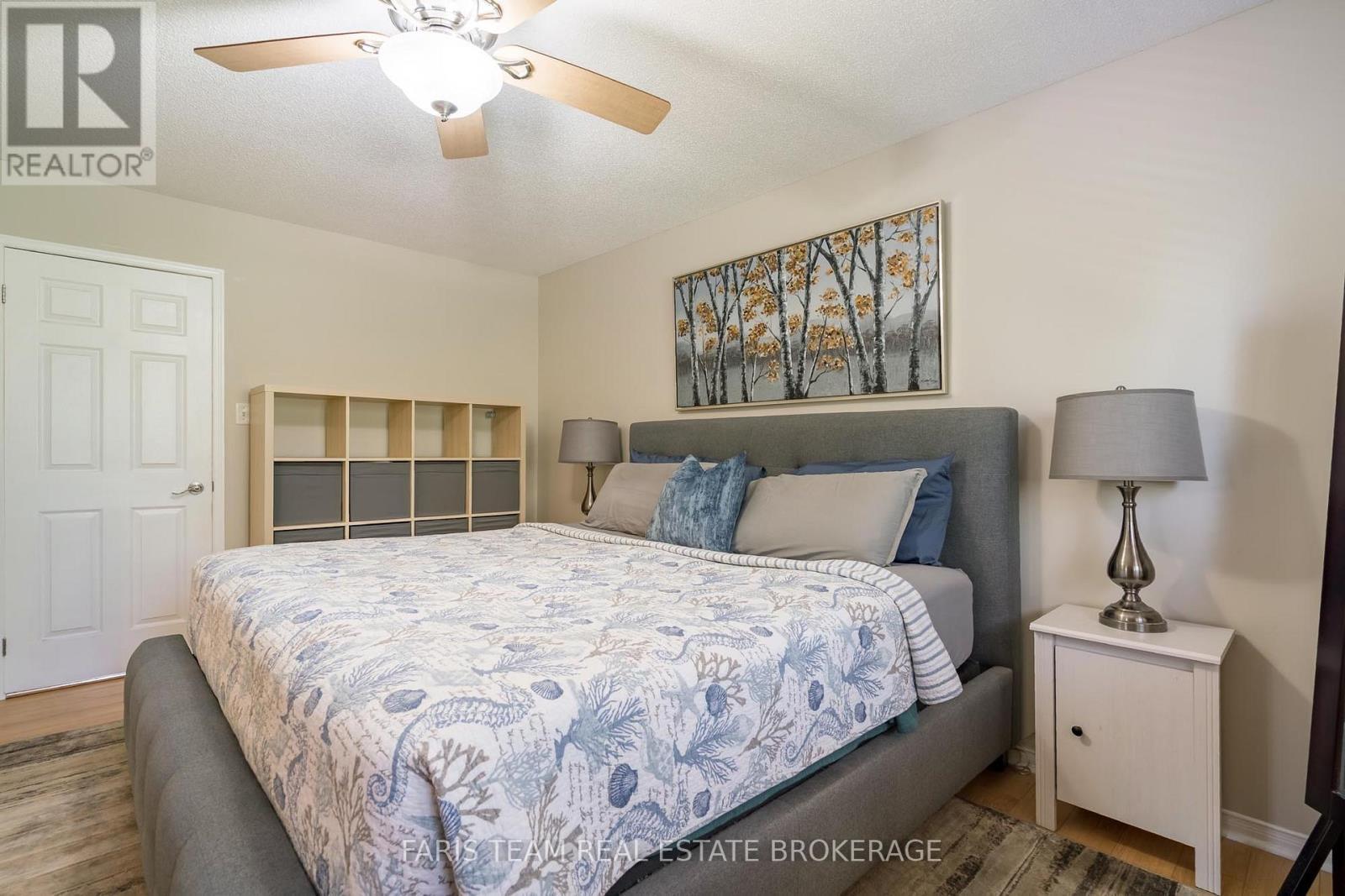 4 Bluegrass Drive, Barrie, ON - Indoor Photo Showing Bedroom