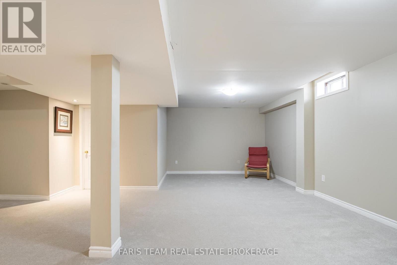 4 Bluegrass Drive, Barrie, ON - Indoor