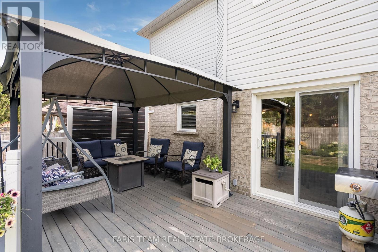 4 Bluegrass Drive, Barrie, ON - Outdoor With Deck Patio Veranda With Exterior
