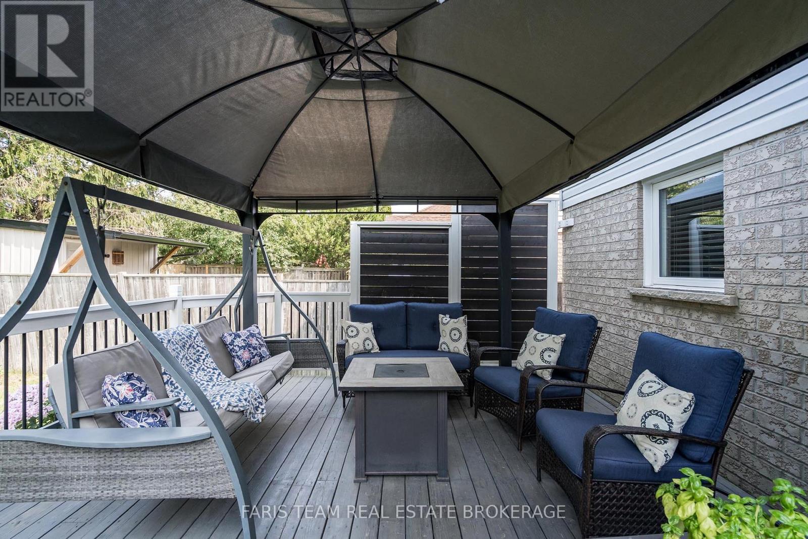 4 Bluegrass Drive, Barrie, ON - Outdoor With Deck Patio Veranda With Exterior