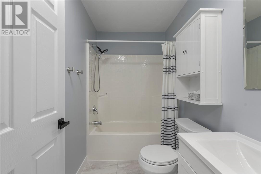 124 Yocom Drive, Espanola, ON - Indoor Photo Showing Bathroom