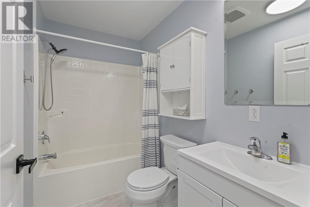 124 Yocom Drive, Espanola, ON - Indoor Photo Showing Bathroom