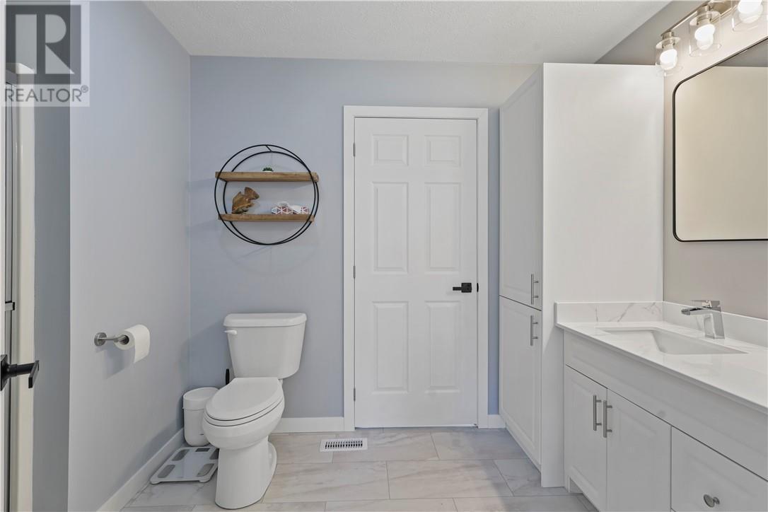 124 Yocom Drive, Espanola, ON - Indoor Photo Showing Bathroom