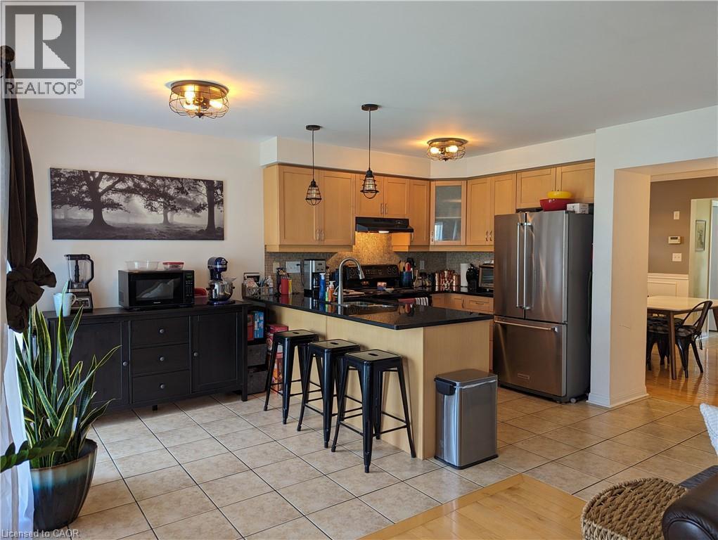 36 Bugdale Drive, Cambridge, ON - Indoor Photo Showing Kitchen