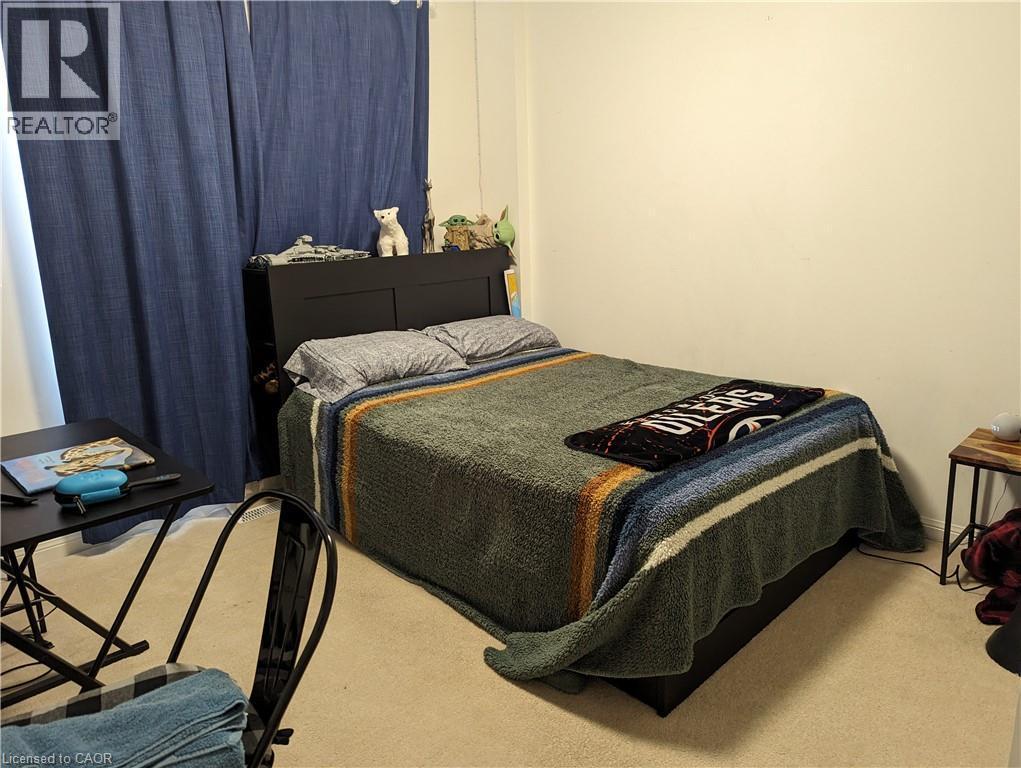 36 Bugdale Drive, Cambridge, ON - Indoor Photo Showing Bedroom