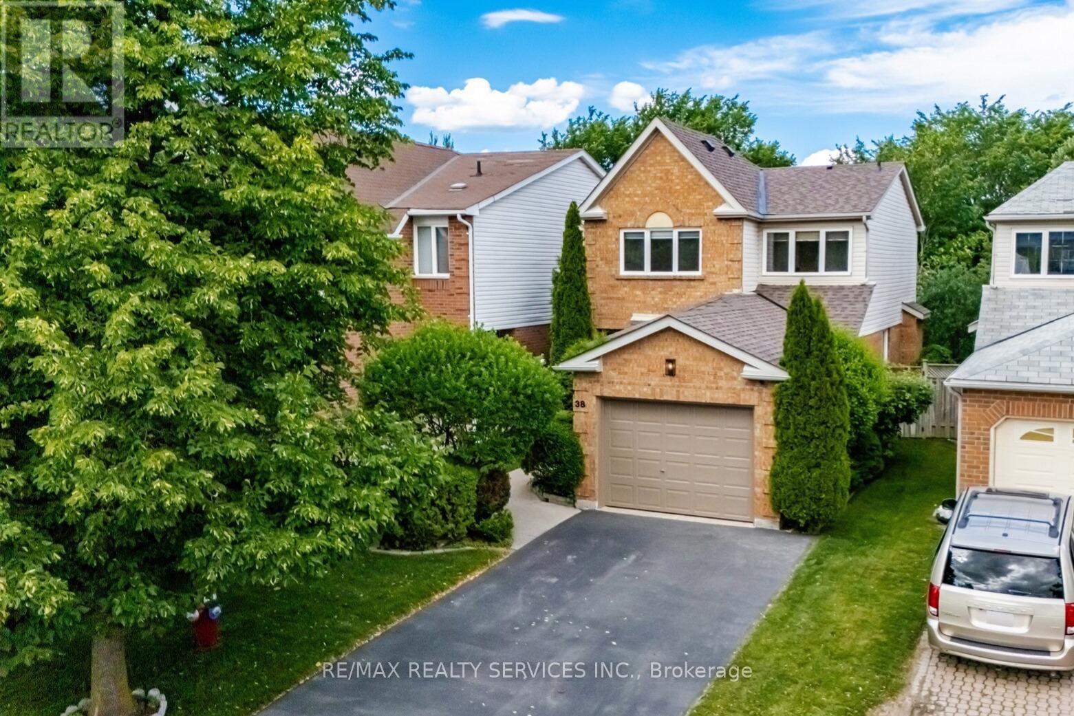 38 Furrows End, Brampton, ON - Outdoor