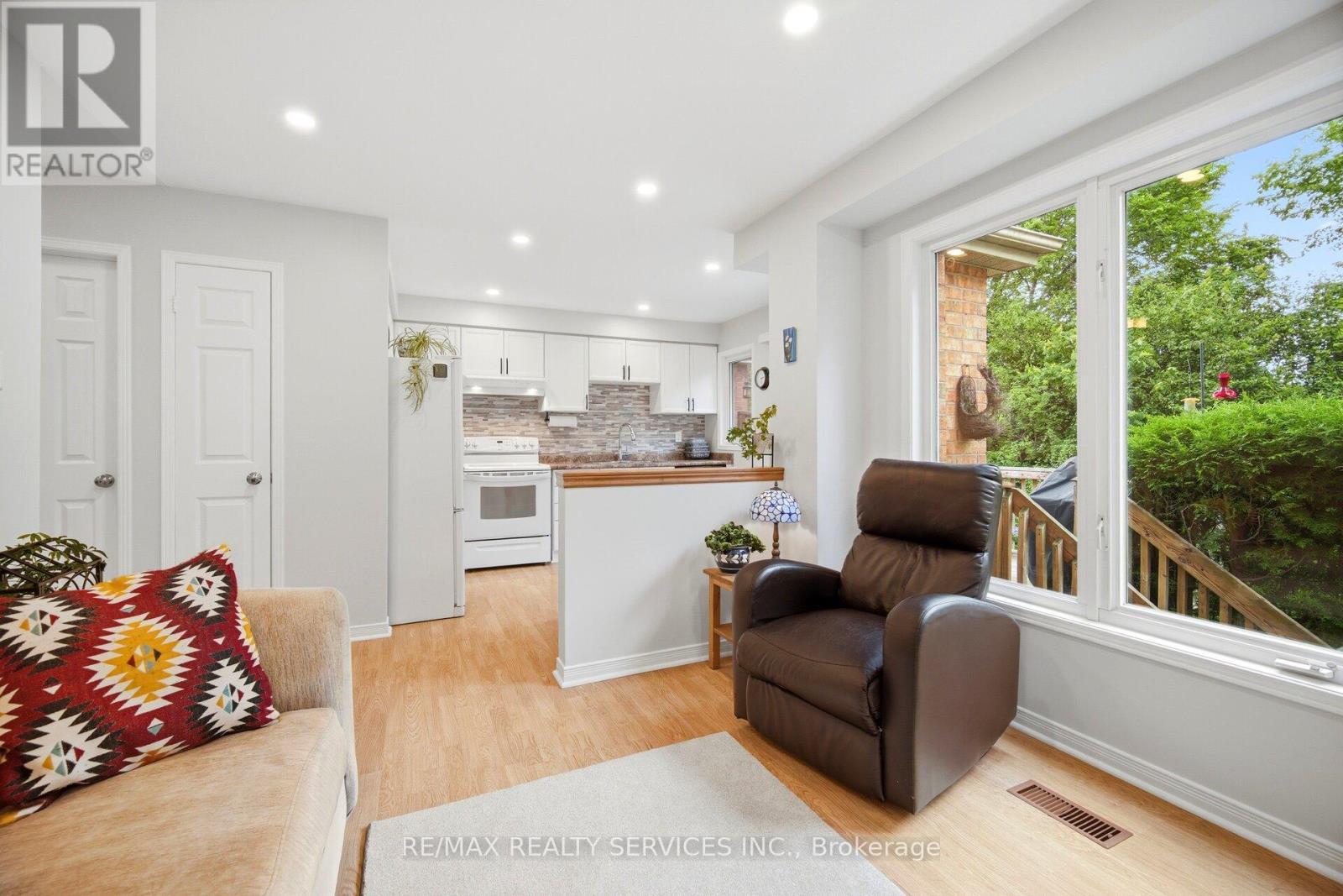 38 Furrows End, Brampton, ON - Indoor Photo Showing Other Room