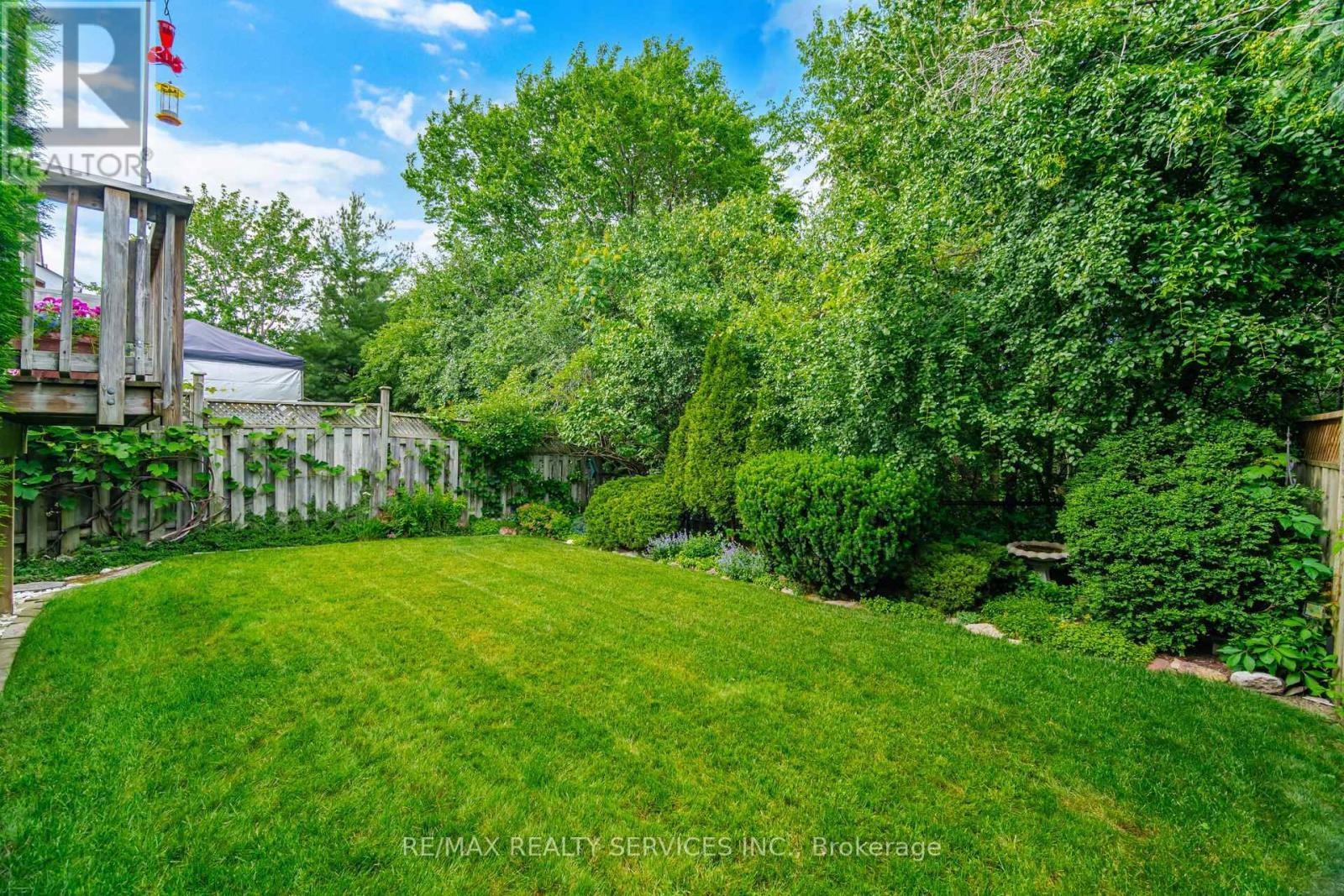38 Furrows End, Brampton, ON - Outdoor
