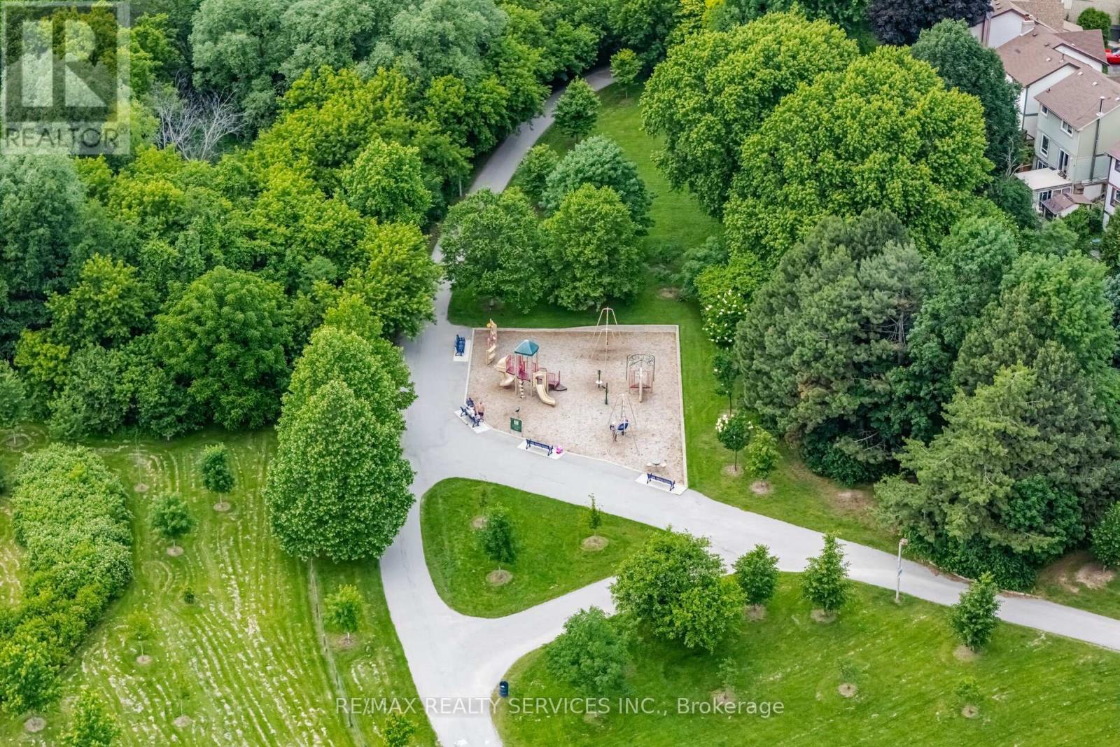 38 Furrows End, Brampton, ON - Outdoor