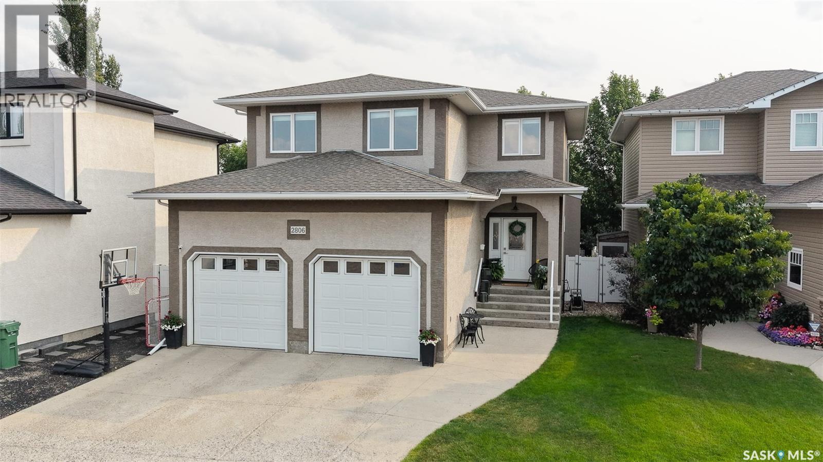 2806 Sunninghill Crescent, Regina, SK - Outdoor With Facade
