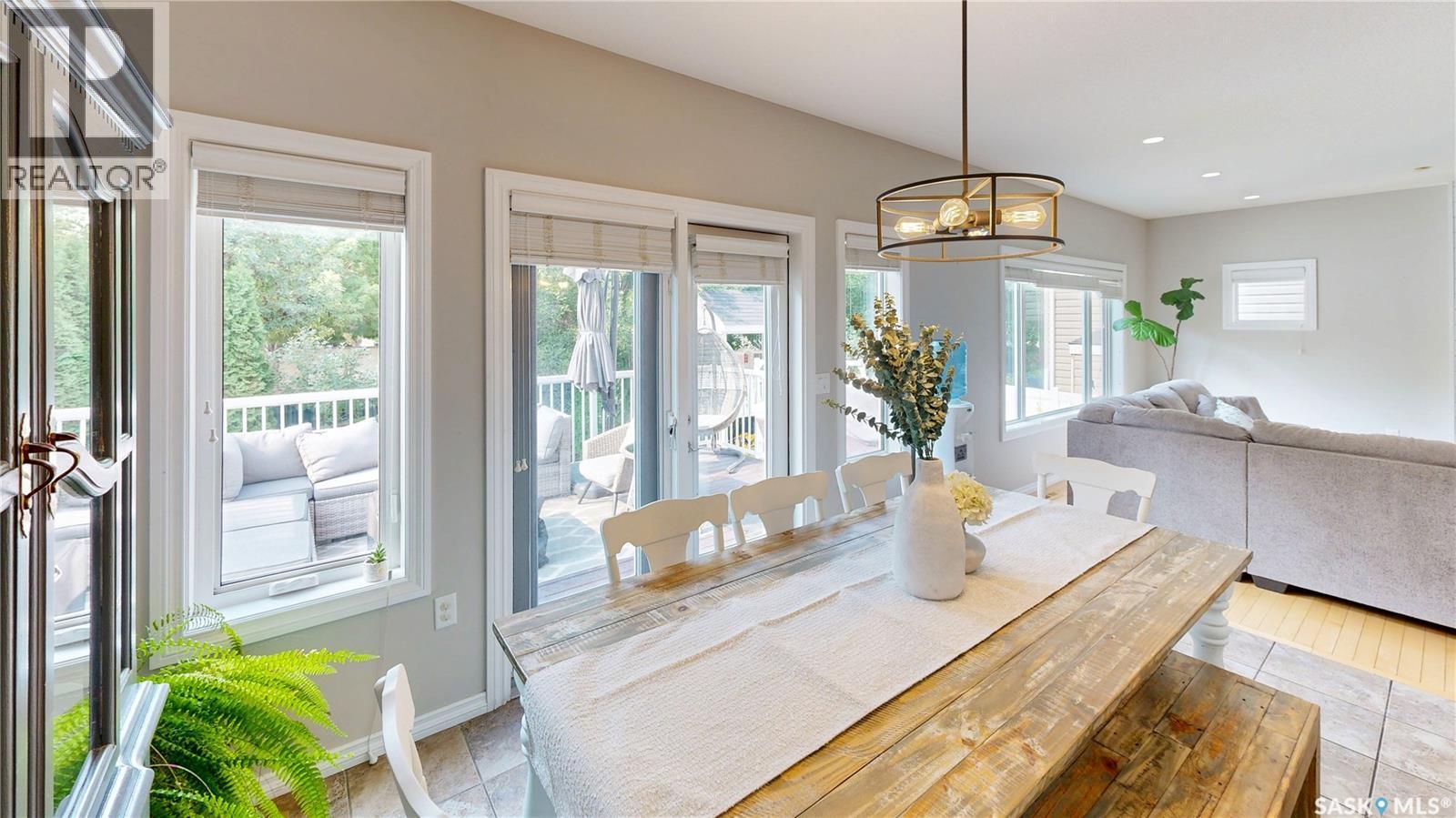 2806 Sunninghill Crescent, Regina, SK - Indoor Photo Showing Dining Room
