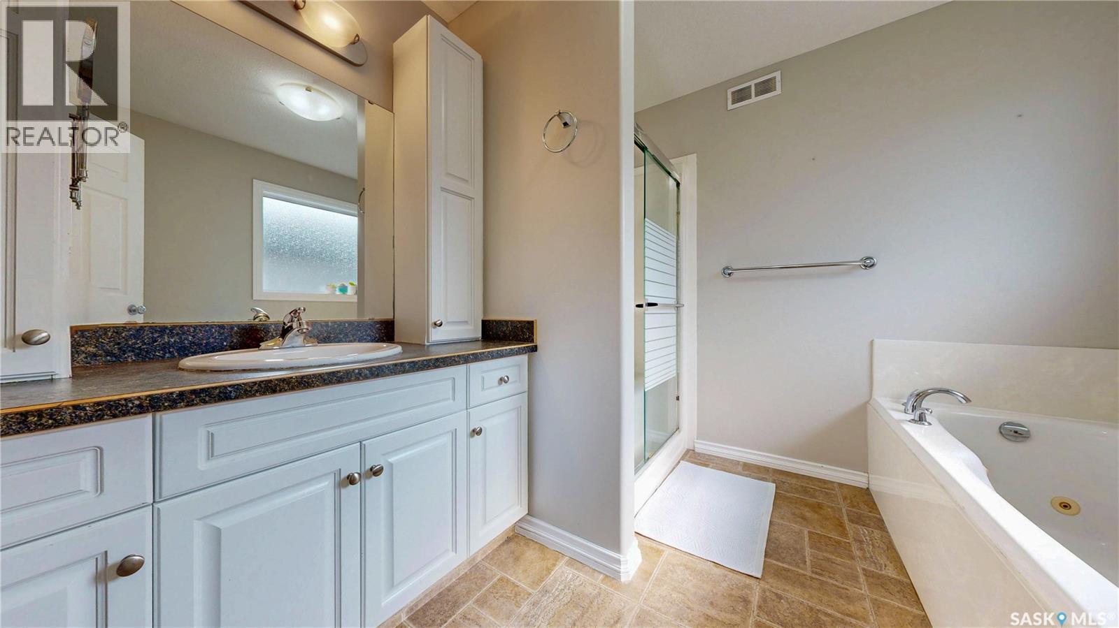 2806 Sunninghill Crescent, Regina, SK - Indoor Photo Showing Bathroom