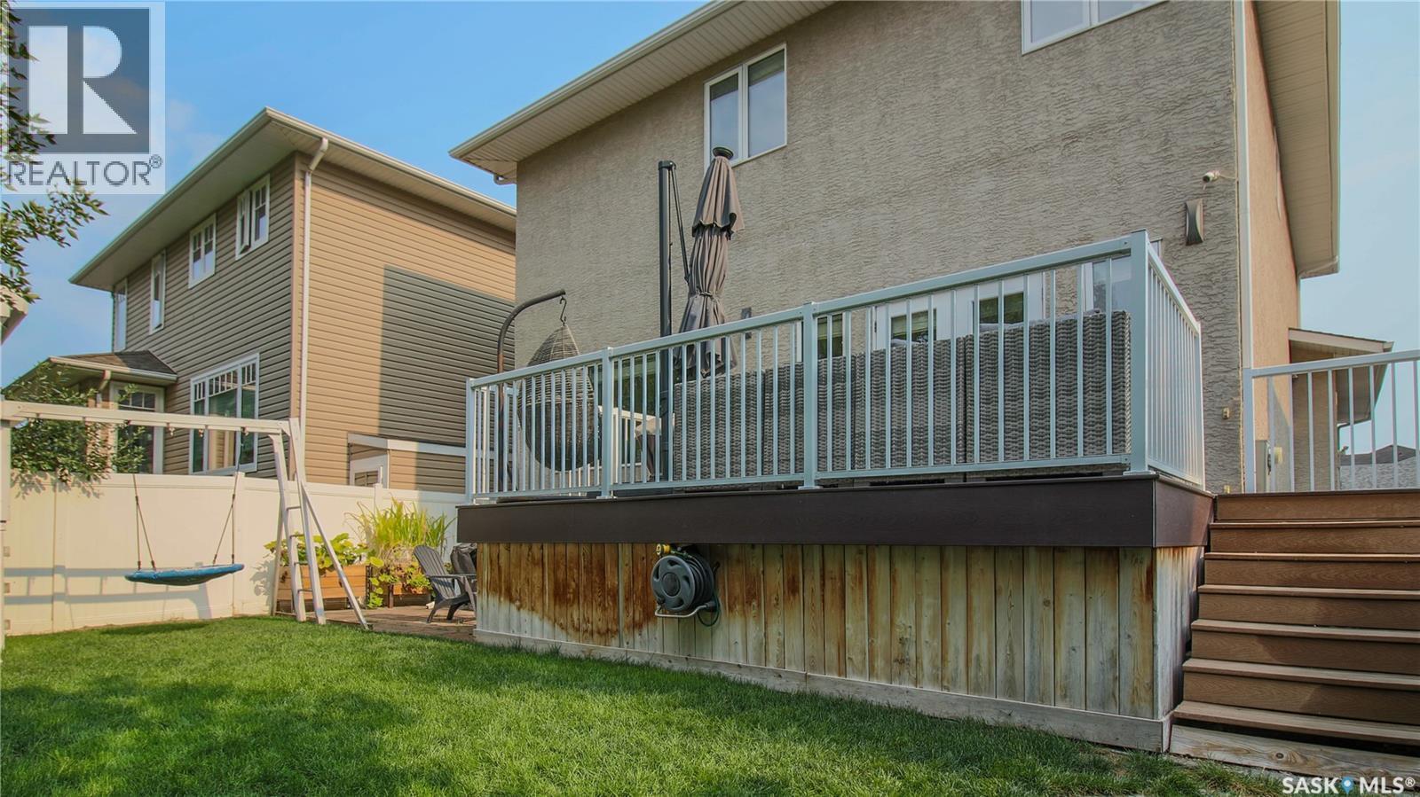 2806 Sunninghill Crescent, Regina, SK - Outdoor With Exterior