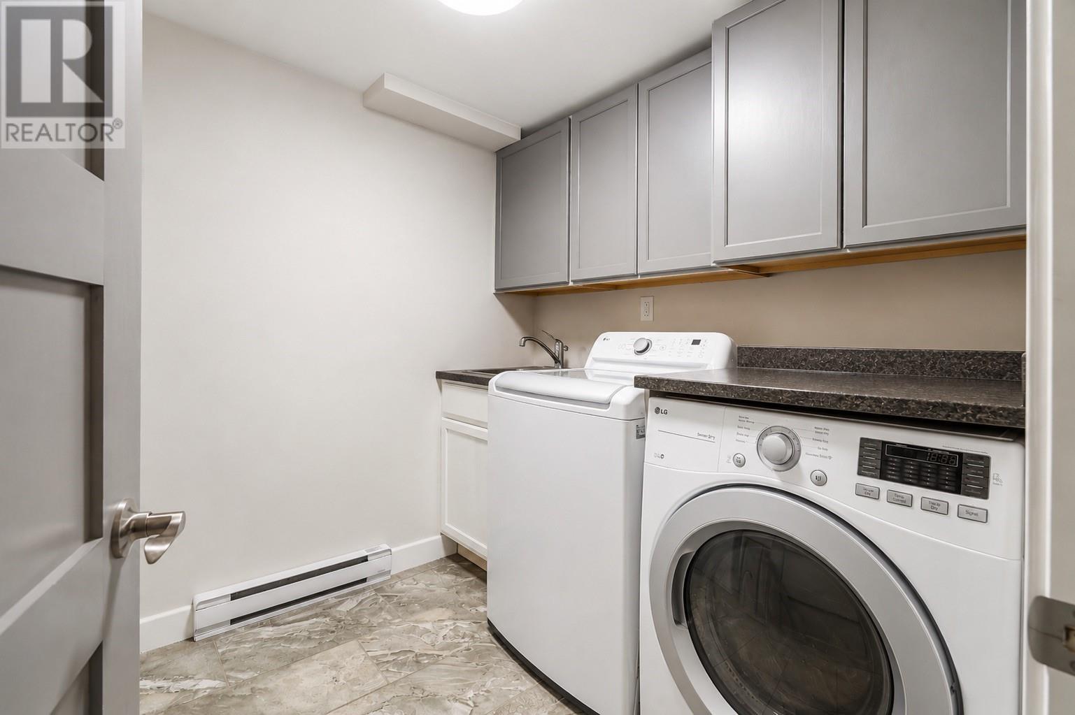 Apt laundry room - 110 Summit Drive, Paradise, NL - Indoor Photo Showing Laundry Room