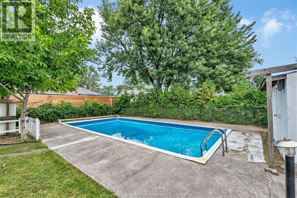 1797 Everts, Windsor, ON - Outdoor With In Ground Pool With Backyard