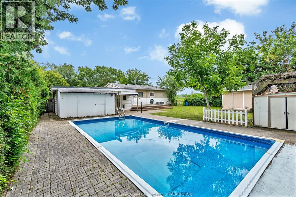 1797 Everts, Windsor, ON - Outdoor With In Ground Pool With Backyard