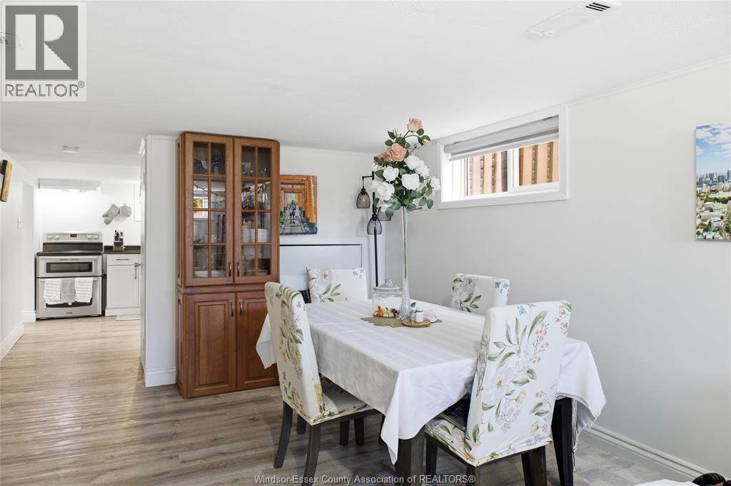 372 Lincoln Road Unit# 2, Windsor, ON - Indoor Photo Showing Dining Room