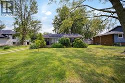 350 BOUFFARD Lasalle, ON N9J 1G2